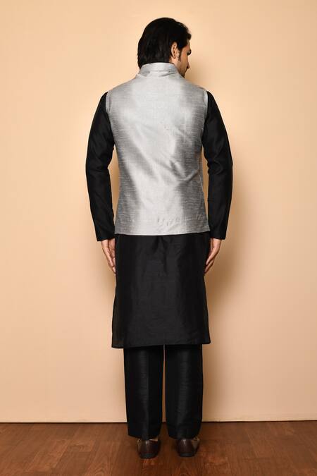 Arihant Rai Sinha  Silver Silk, Cotton Raw Bundi Set